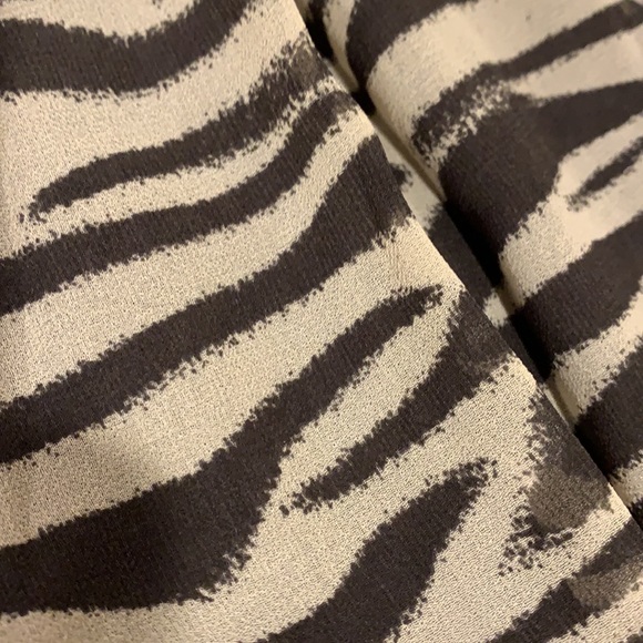 Zebra Romper Medium - Picture 7 of 16